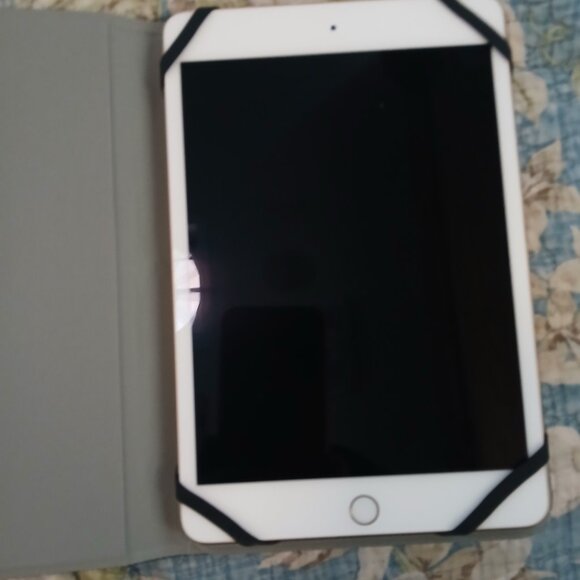 Apple Mini - Picture 6 of 6